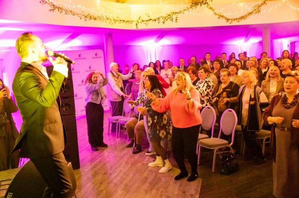 Publiczność podczas Dnia Kobiet 