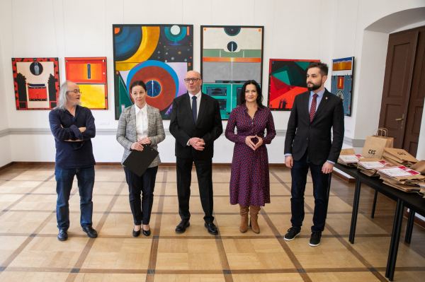 Przedstawiciele CKIS, Gminy i Jury witają gości 