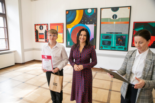 Laureaci podczas wręczania nagród