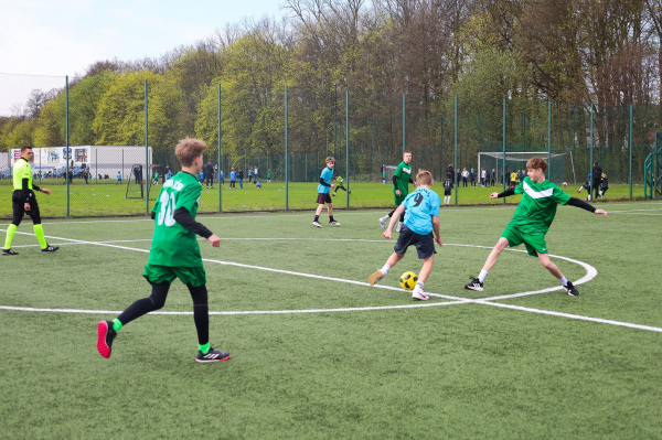 Zawodnicy podczas meczu piłki nożnej 