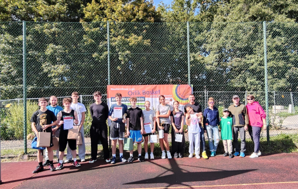 Koszykówka, zdrowe śniadanie i sportowe emocje – przedostatnie spotkanie na Orliku za nami!